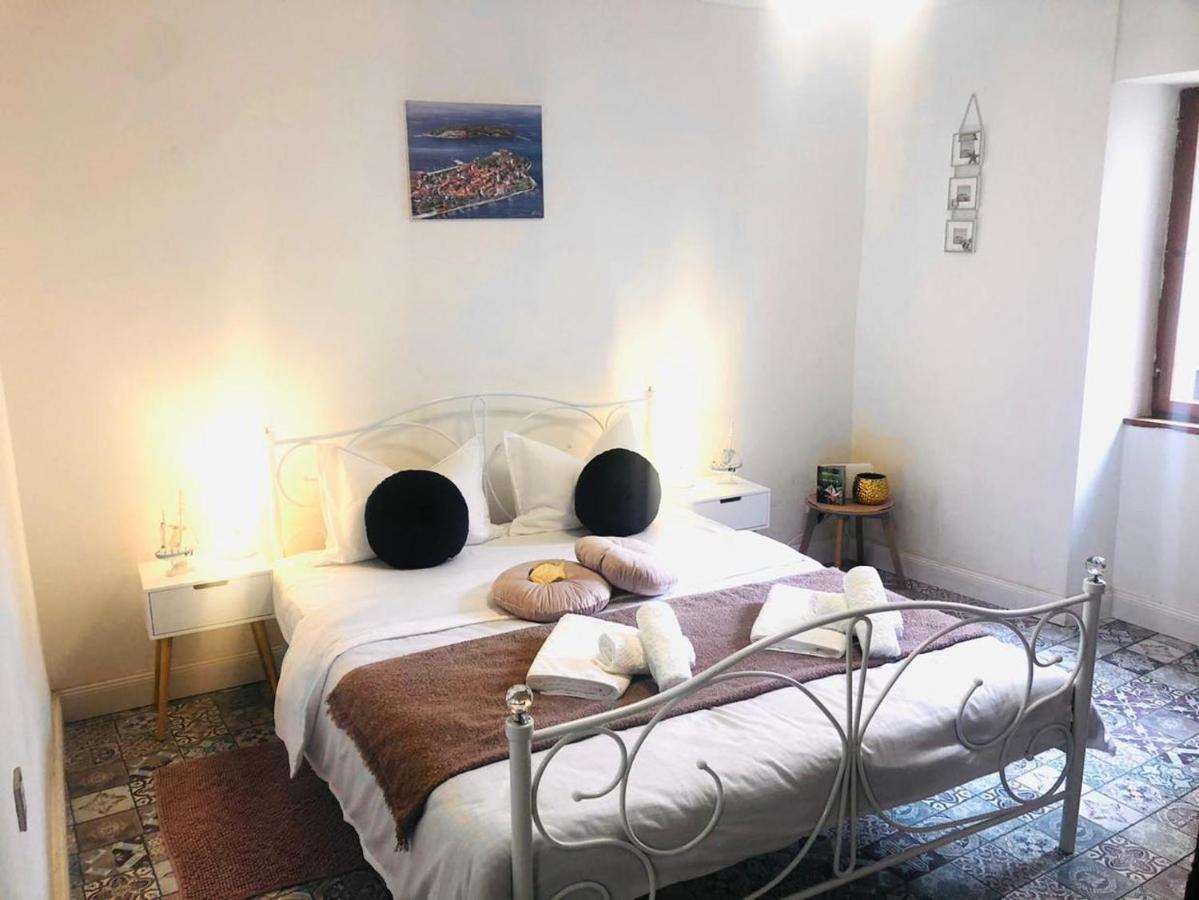 Istrian Stone House In The Heart Of The Beautiful Fishing Village Fazana - Only Few Steps From The Sea And The Wonderful Beach - Incl Plasma-Quad-Plus-Filter Against C O V I D Exterior photo