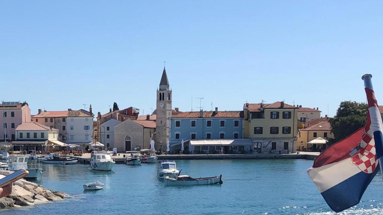Istrian Stone House In The Heart Of The Beautiful Fishing Village Fazana - Only Few Steps From The Sea And The Wonderful Beach - Incl Plasma-Quad-Plus-Filter Against C O V I D Exterior photo